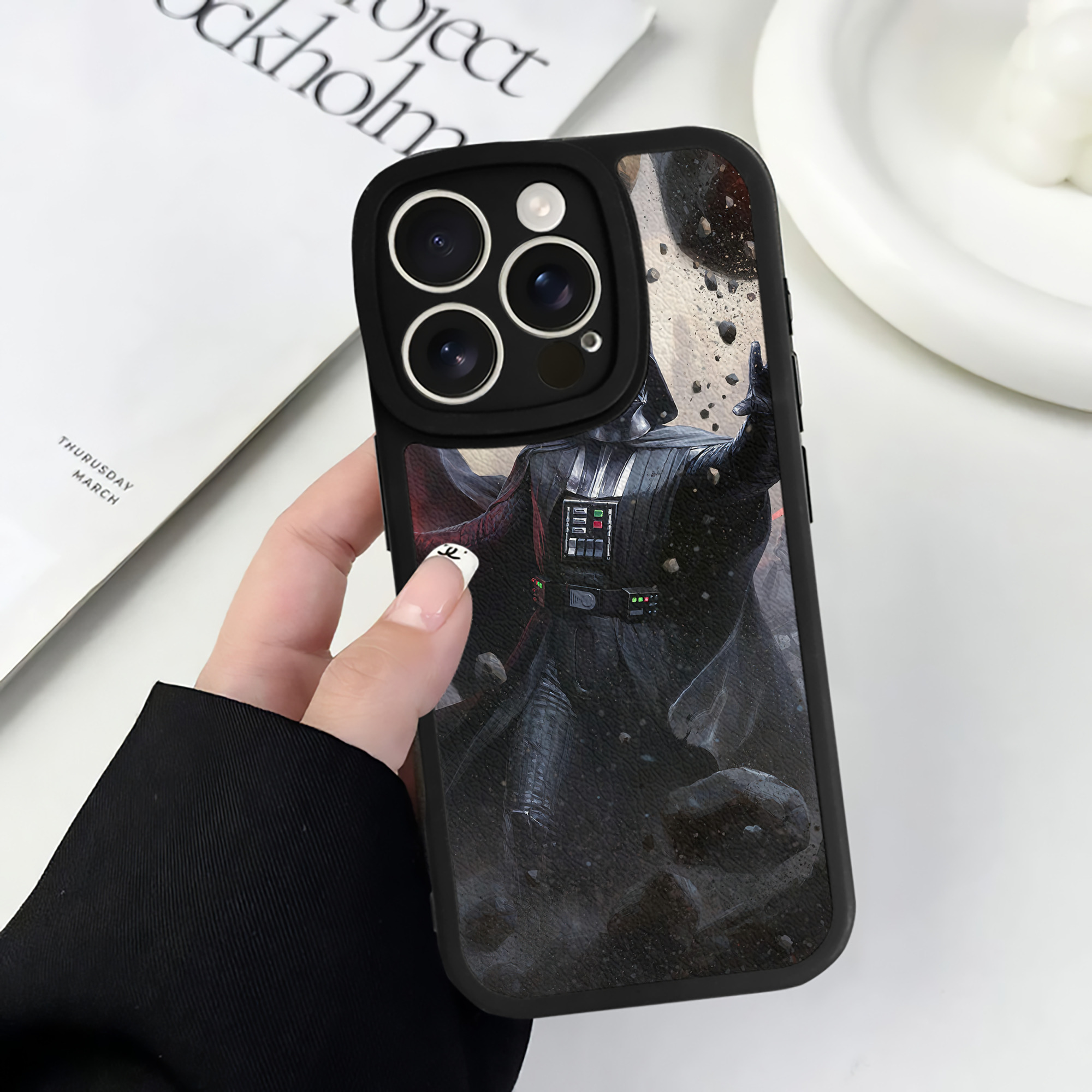 （画像用） スター・ウォーズ Star Wars 【iPhone 16シリーズ対応】シリコンスマホケース（レザー調） 材質：シリコン